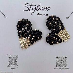 Black & Gold Beaded Heart Stud Earrings